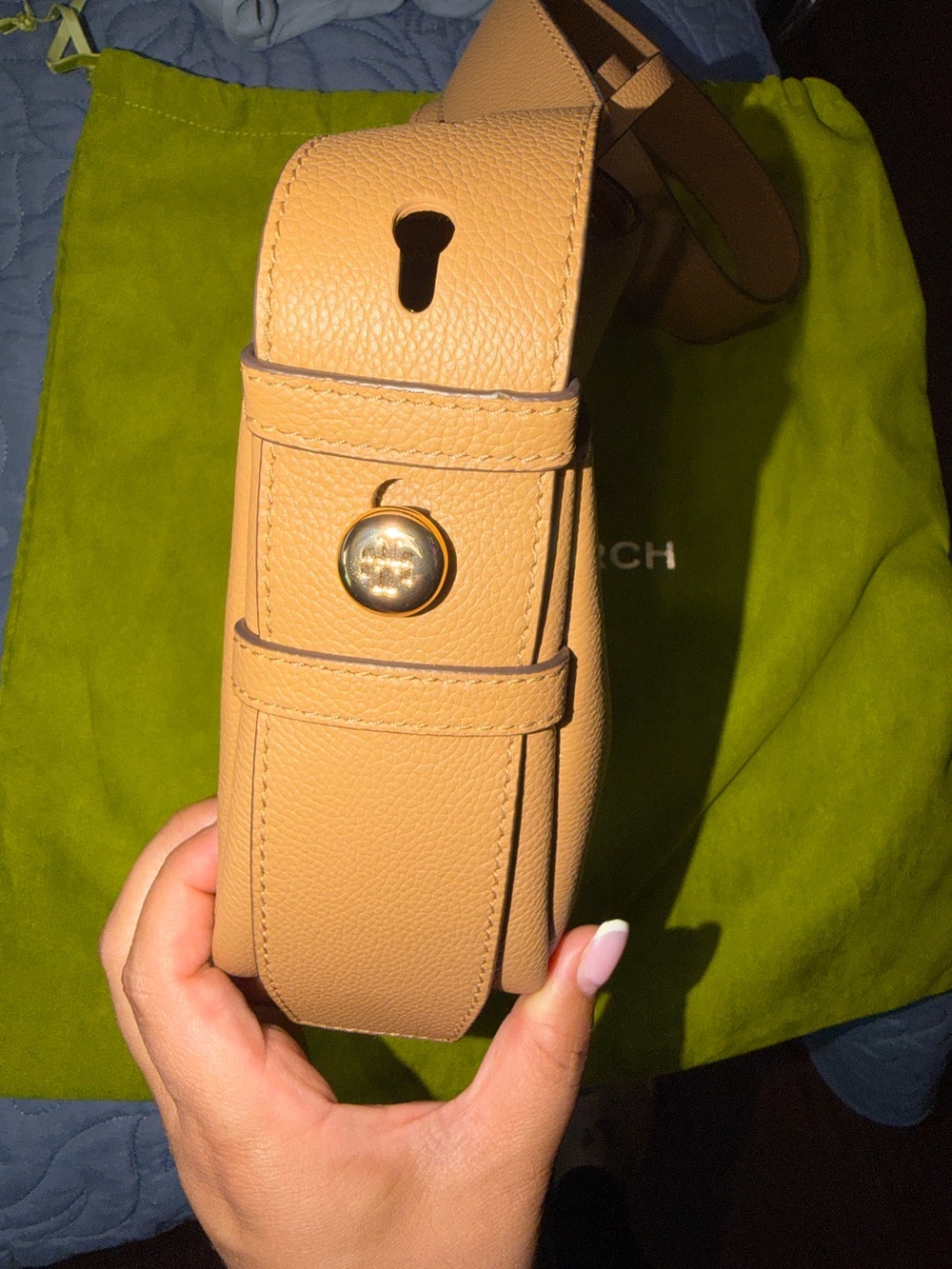 Tory Burch Pebbled Leather Shoulder Bag in Light Tan - Picture 4 of 5